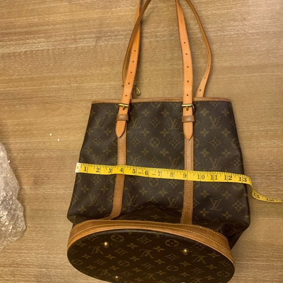 Louis Vuitton Authentic Monogram GM Bucket Bag - Picture 3 of 14